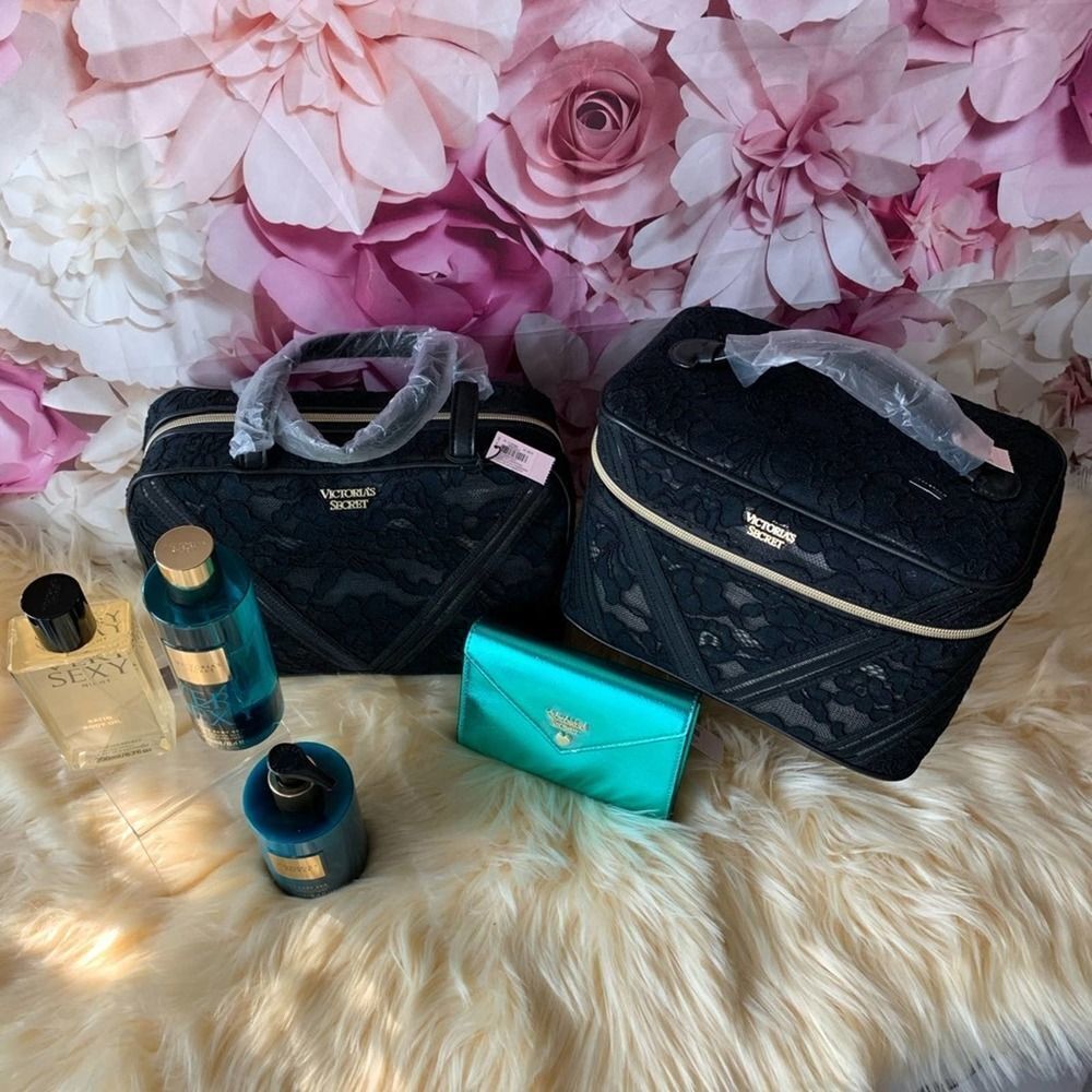 Victoria’s Secret Body Beauty Care + Beauty Bags - Picture 9 of 9